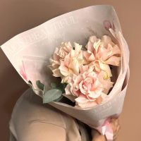 Букет_3 нежные французские розы с веткой эвкалипта